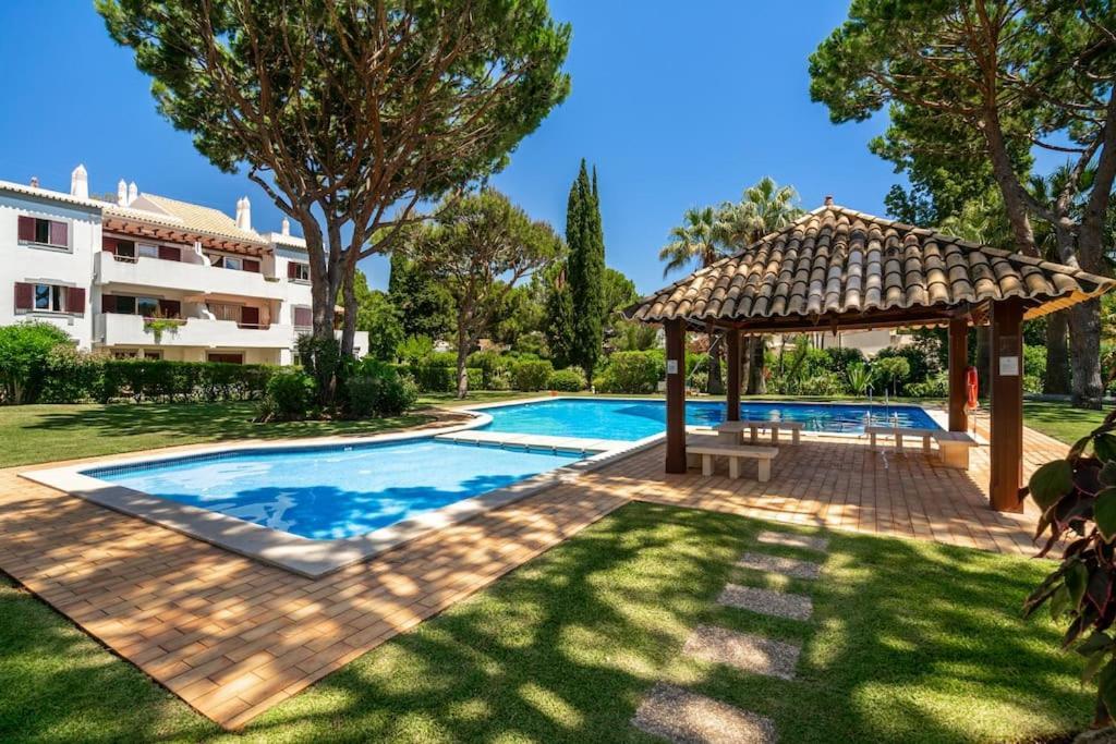 Family Pool & Terrace Vilamoura