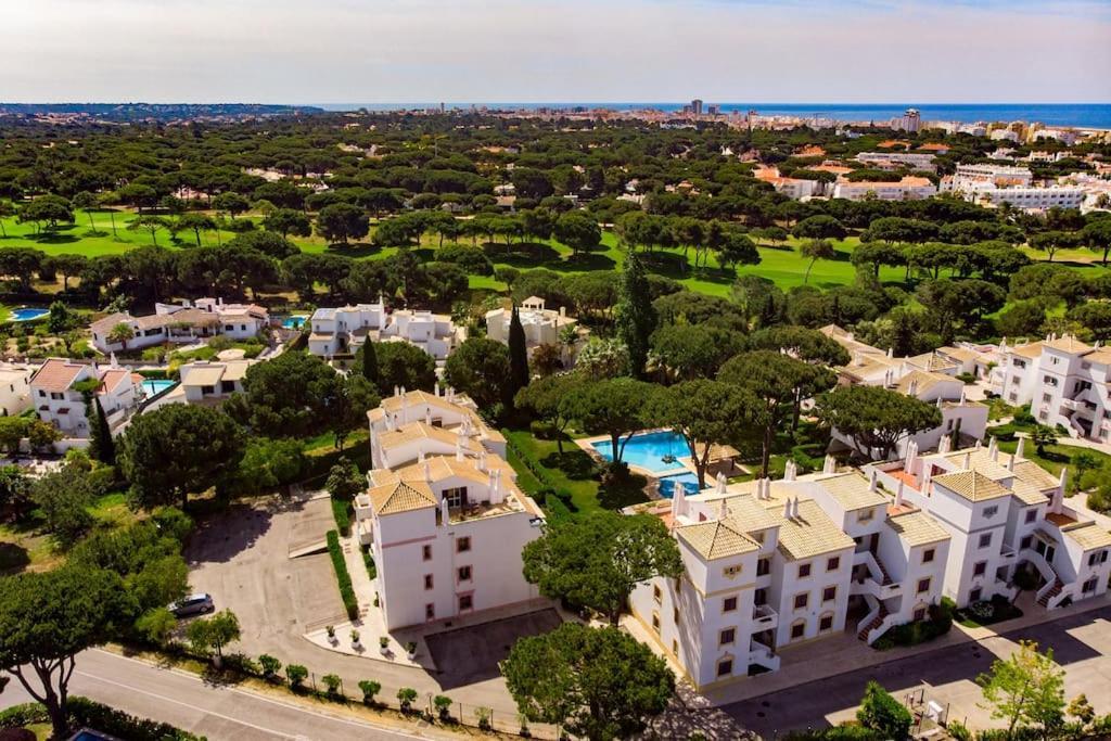 Family Pool & Terrace Apartment Vilamoura
